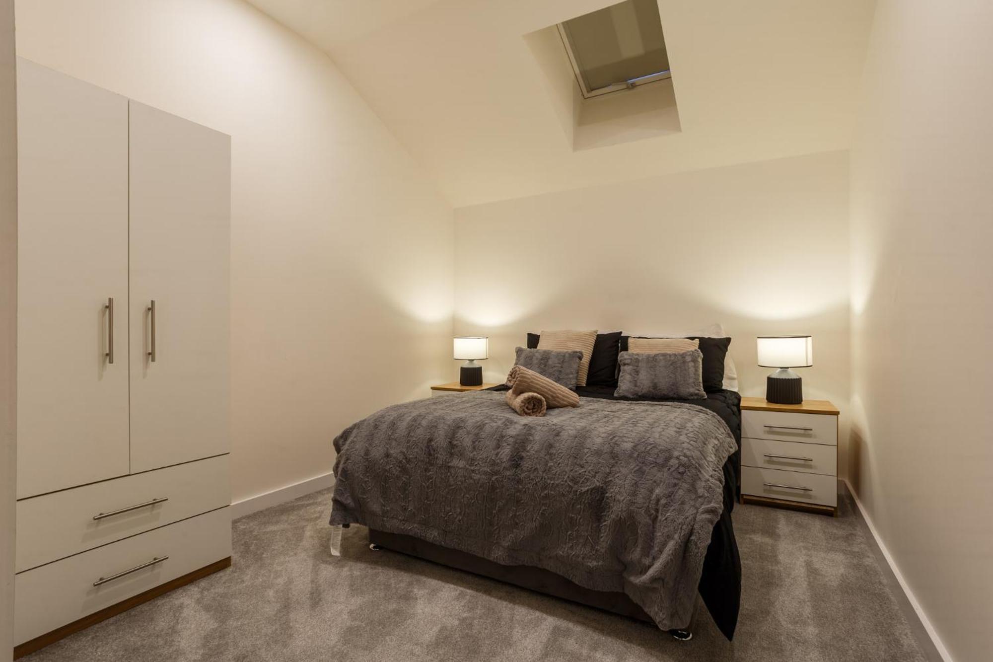 Modern And Cozy Two-Bed Apartment In Bradford Брадфорт Екстериор снимка